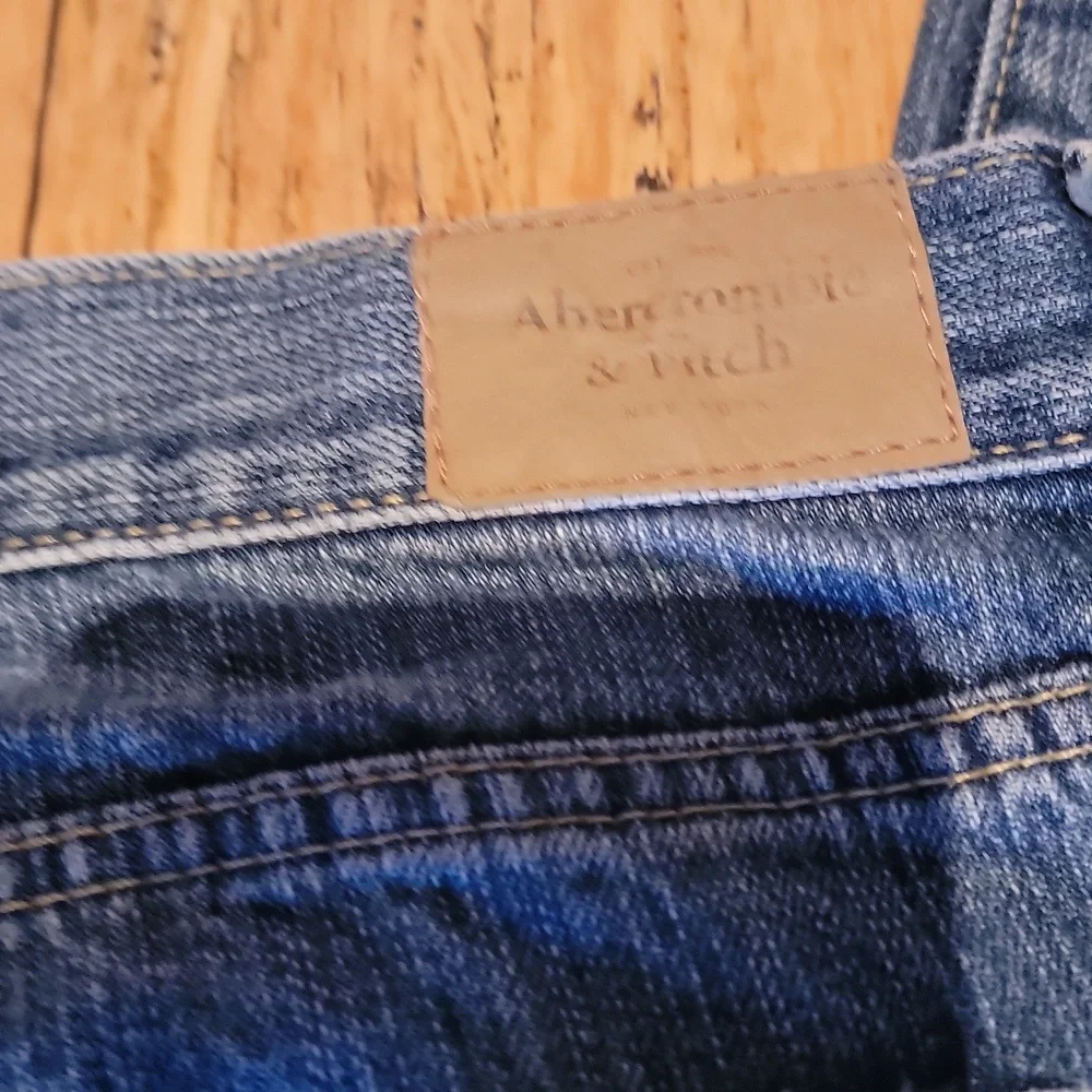 Abercrombie And Fitch Blue Distressed Jeans ERIN - Picture 8 of 9